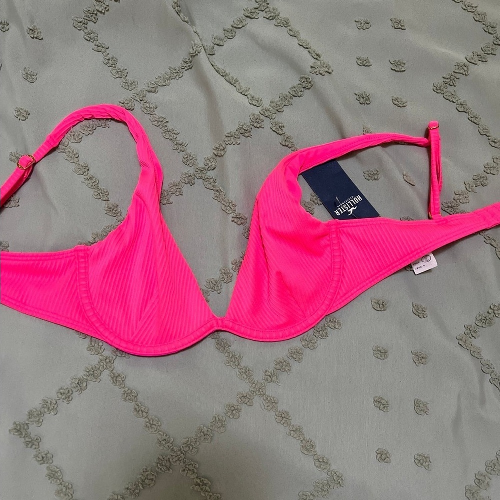 NWT Hollister underwire bikini top